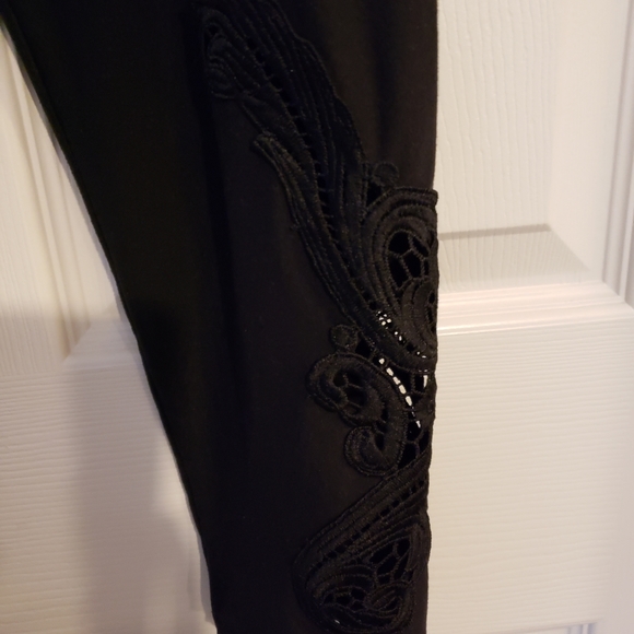 Maurices Ultra Soft Crochet Bottom Leggings Plus 0 - Picture 5 of 6